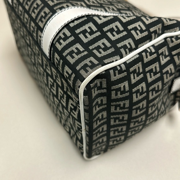 🔥🔥🔥Authentic Fendi Zucca Leather Trim Boston Satchel Handbag - Picture 8 of 16